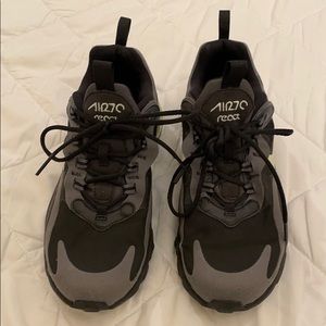 Boys Nikes size 5.5